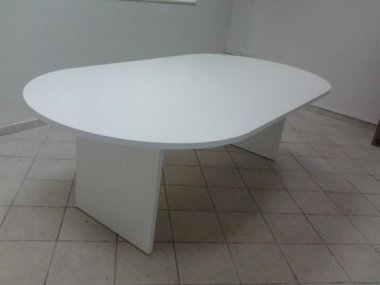 שולחן ישיבות אובלי לבן