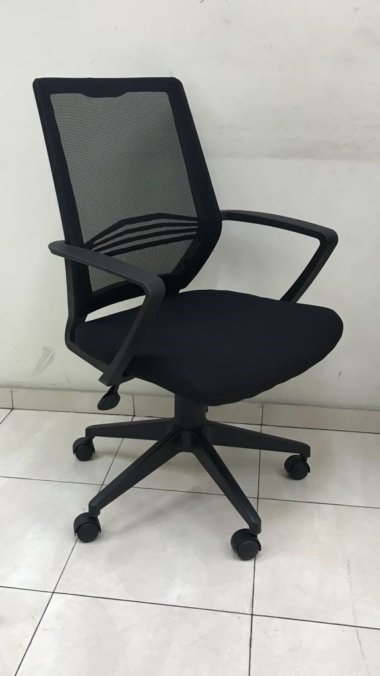 כסא לירון שחור