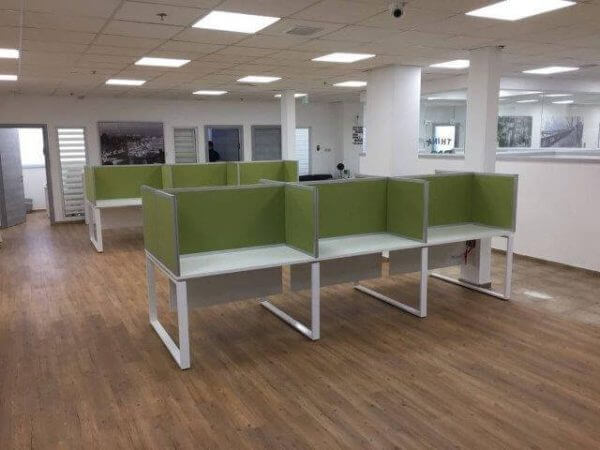 עמדות עבודה מחיצות כנף 30 מ"מ